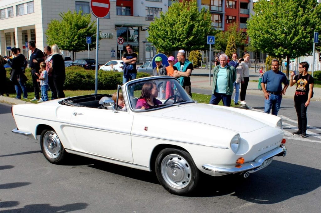 Renault Caravelle youngtimer oldtimer restauration restaurierung